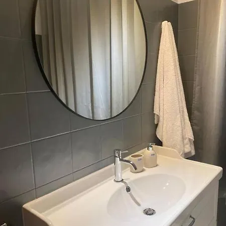 Tribunali, Musei, Mare, Porto A 5 Minuti Apartment *
